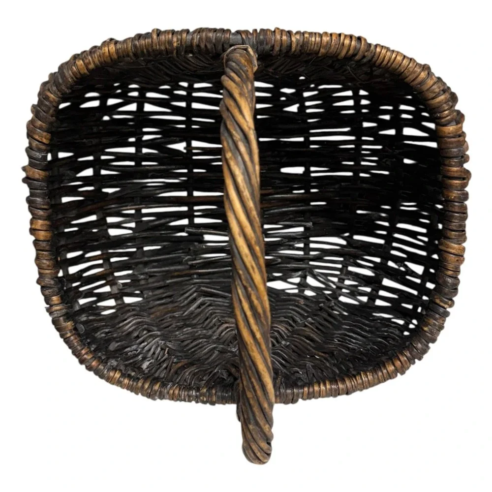 Wicker Lidded‎ Picnic Basket 16